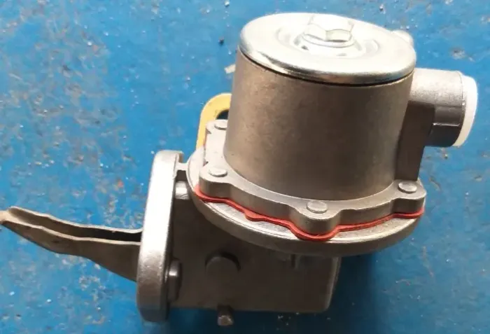 BOMBA ALIMENTADORA F12000/F14000 (95 A 98) SAPAO MOTOR MWM X10 6CIL (COM JUNTA)