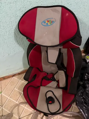 Cadeira e assento para criança 