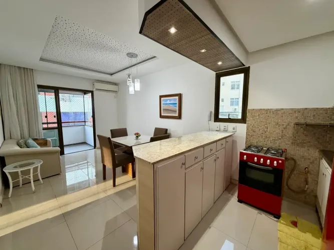 Apartamento mobiliado, nascente, 2/4, varanda, 1 vaga, Pituba.