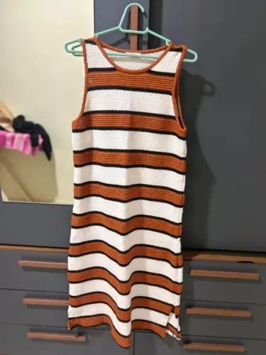 Vendo dois vestidos lindo um preto e um laranja pode me chamar no privado *