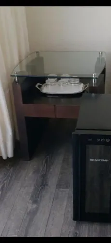 Mesa de canto madeira