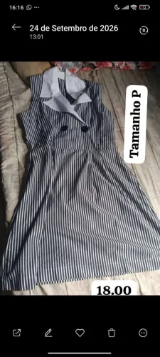 Vestido branco listrado