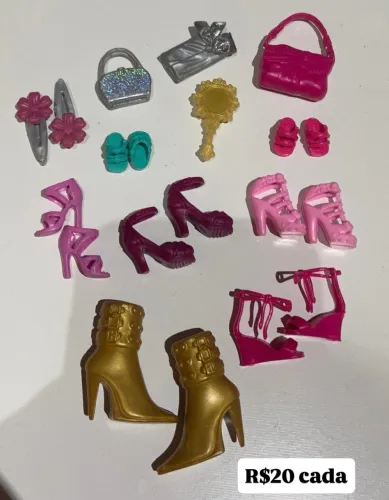 lote sapatos bolsas acessórios barbie - vendo separado