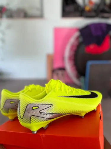Chuteira de Campo Nike Zoom Vapor 16 Academy - Adulto