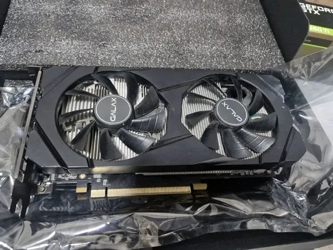 GALAX 1660 TI OC pouco uso na caixa