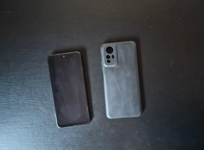 Redmi note 12s - 256gb 8gb ram