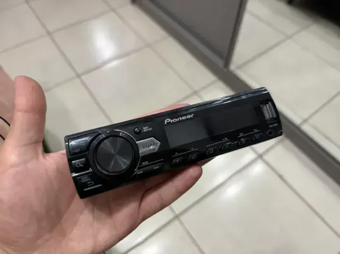 Radio player/som Pioneer mvh 98ub
