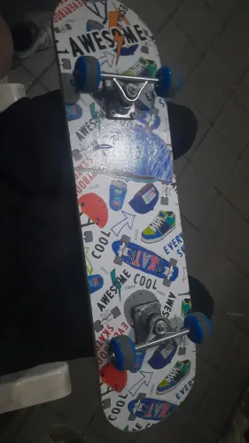 Skate infantil semi novo