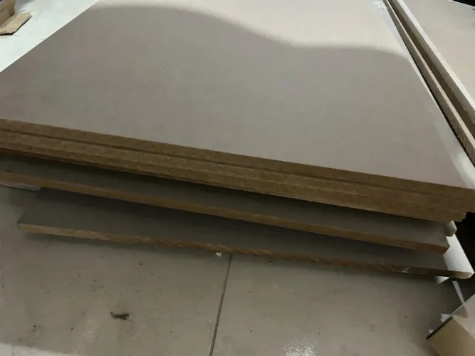 Diversas chapas de MDF