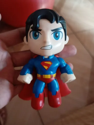 Super Homem miniatura 