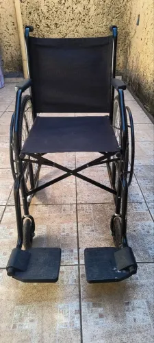 CADEIRA DE RODAS 