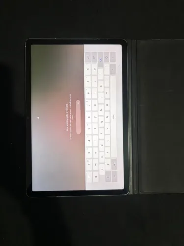 Tablet Samsung Galaxy Tab S10 FE com Capa e Caneta S Pen 8GB RAM 128GB