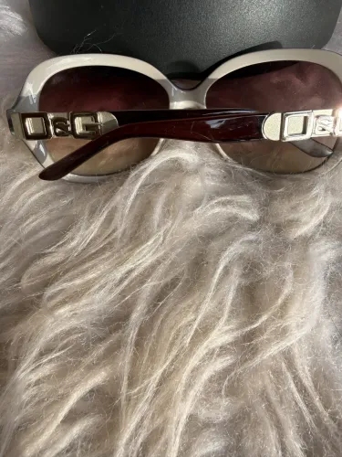 Óculos de sol marrom grande + estojo | elegante