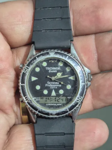 Relógio TECHNOS SKYDIVER PROFISSIONAL CHRONOALARM  -  REVISADO  150 METROS 