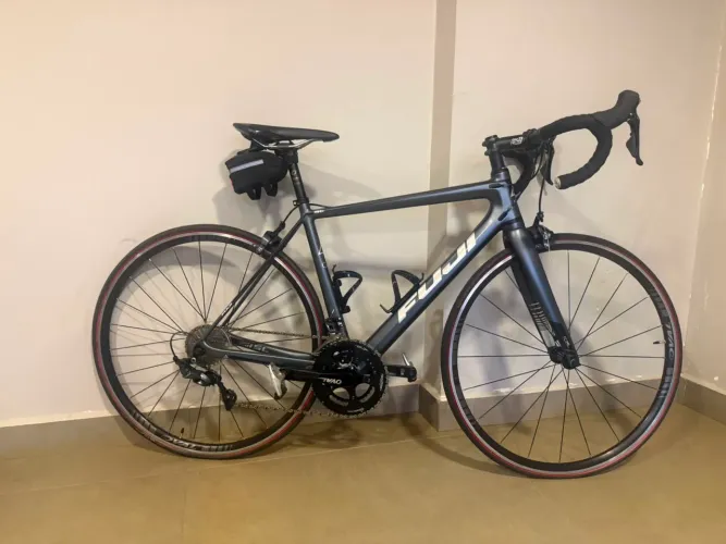 Bike Fuji speed carbono