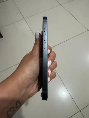 iPhone 16e 128g