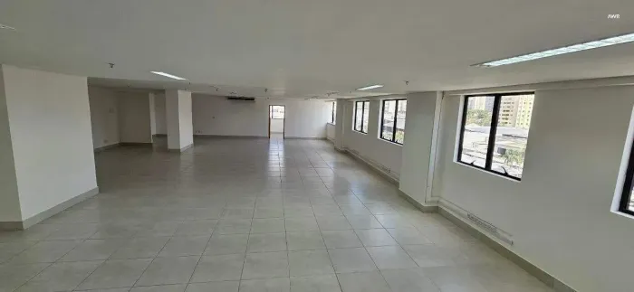 Sala, com 7 vagas vaga de garagem, disponível para para aluguel no St. Setor Oeste.