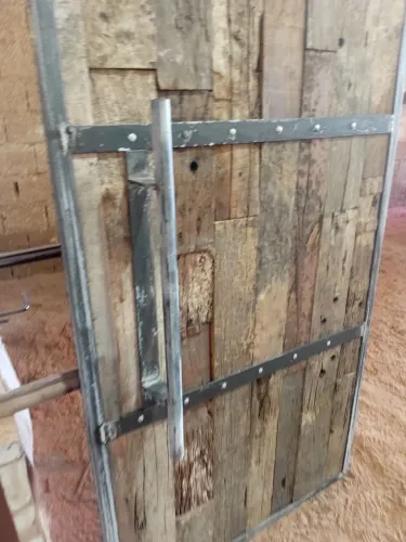 Portas rústicas feita com madeira de dormente medidas ,porta de entrada