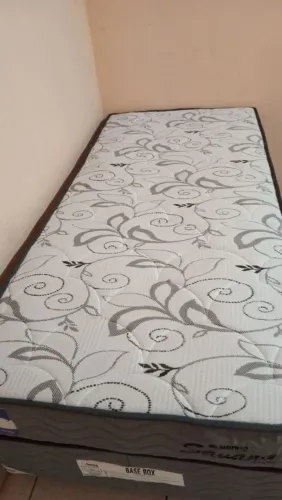 VENDO CAMA DE SOLTEIRO DE MOLAS ENSACADAS EM ITAREMA-CE