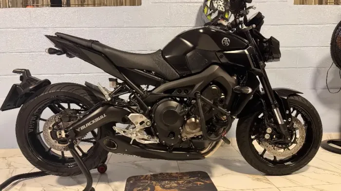 MT-09 novíssima equipada