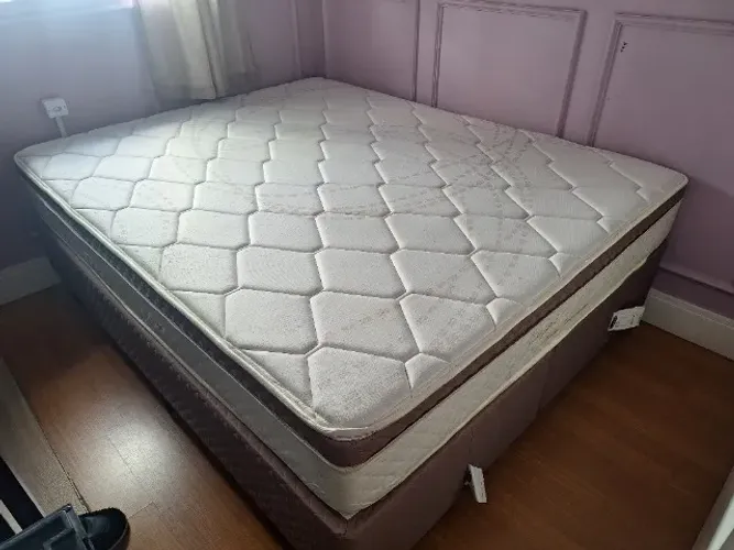 Cama Box Queen