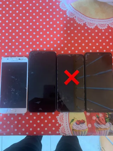 Celulares com defeito