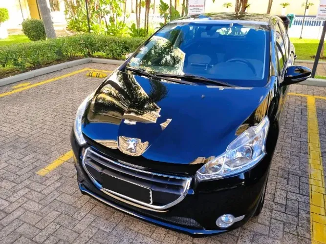 Peugeot 208 Allure 1.5 Flex 8V 5P 2015