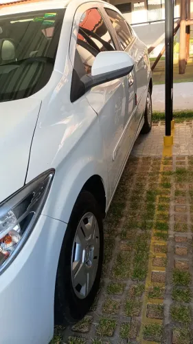 Chevrolet Onix Hatch LT 1.0 8V Flex Power Mec. 4P 2015