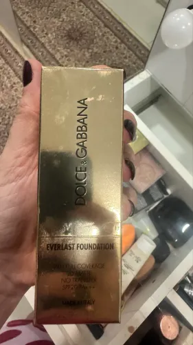 base dolce & gabbana everlast foundation 03w light