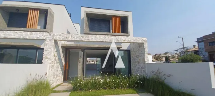 Casa com 3 dormitórios à venda, 136 m² por R$ 1.395.000,00 - Ferraz - Garopaba/SC