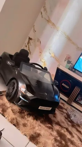 Carrinho elétrico infantil 