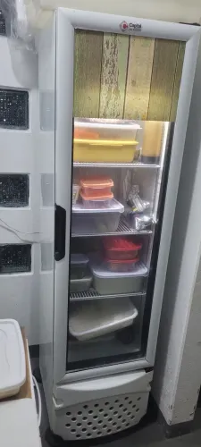 Refrigerador Slim seminovo