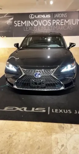 Lexus ES-300H ES300h 2.5 16V Aut. (hybrid) 2019