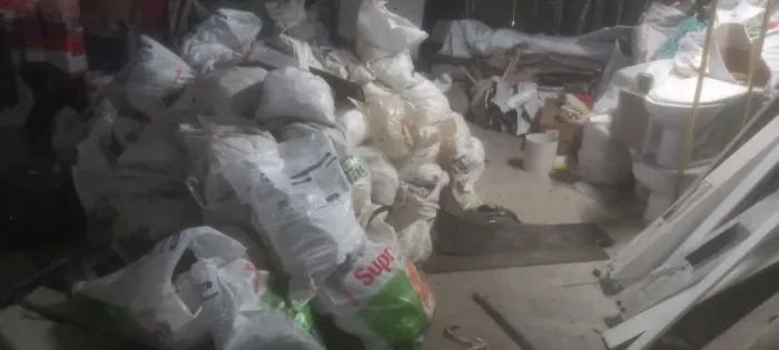 Remoção de entulho ensacado, móveis, madeiras cata bagulho e outros