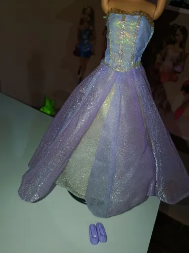 Vestido e Sapatos Barbie A Magia de Aladus Anikka
