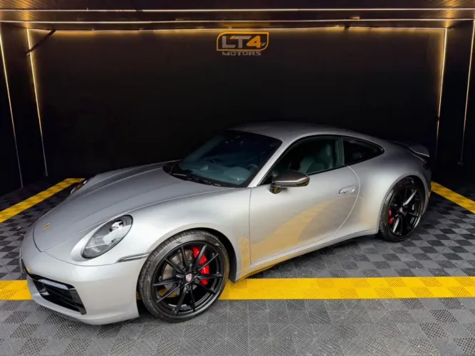 Porsche 911 Carrera 3.0 24V H6 PDK 2020