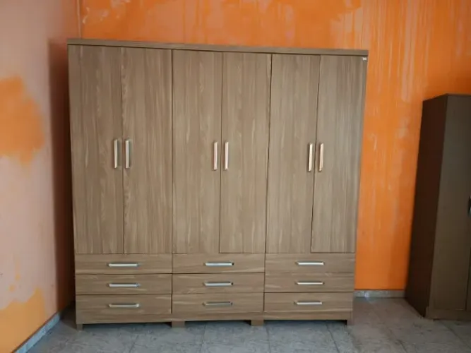 GUARDA ROUPA