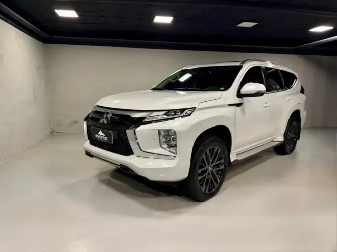 Mitsubishi Pajero Sport Legend Black 2.4 4X4 (die) Aut. 2024