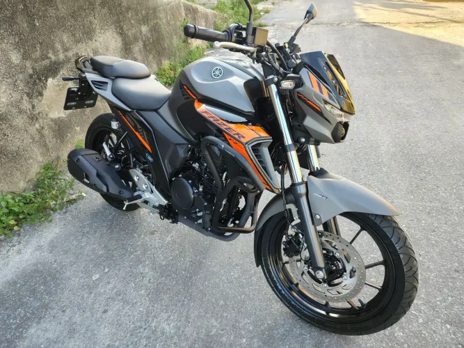 FZ25 250 FAZER CONNECTED