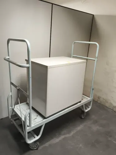 Carrinho transporte de mercadorias