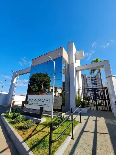 Apartamento com armários planejados em Jundiaí Industrial para aluguel