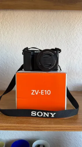 Sony ZVE-10 corpo + lente 16-50mm 