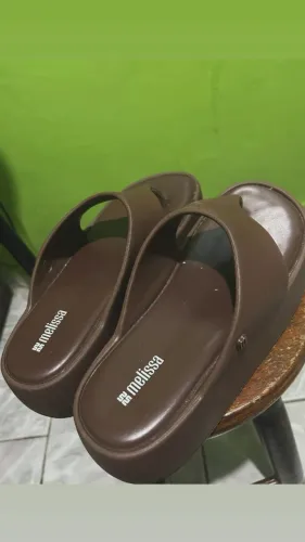 Vendo Sandalia Marrom - Melissa