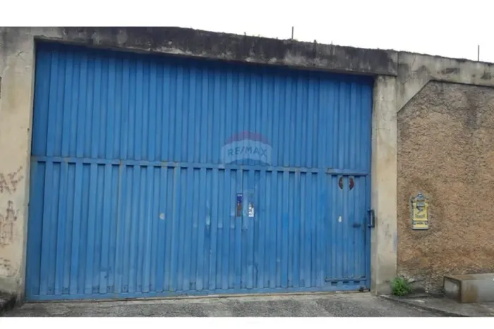 Imóvel 622m², Oportunidade no Bairro Santa Cruz!