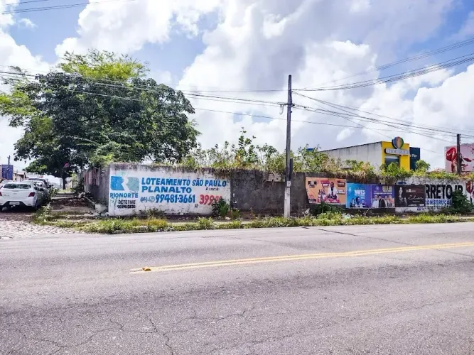 Imóvel para venda possui 1590 metros quadrados em Candelária - Natal - RN