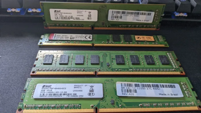 MEMÓRIA RAM DDR3 18GB (4 PENTES)