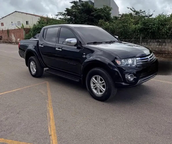 Mitsubishi L200 Triton HPE 3.5 CD V6 24V Flex Aut. 2015