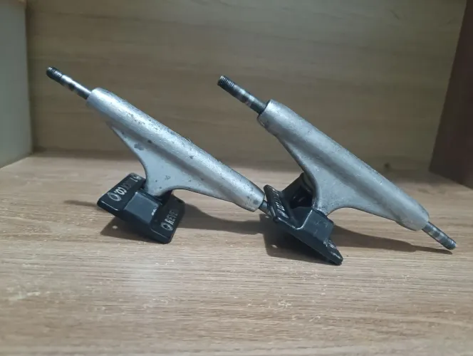 Trucks de skate completo 