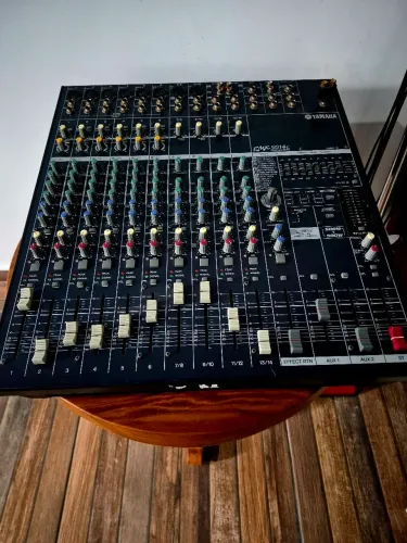 Mesa Amplificada Yamaha EMX5014