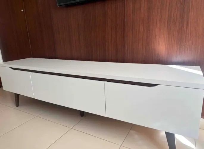 Rack MDF branco pouco tempo de uso
